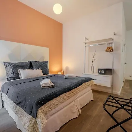 Newly Renovated Chic-aprt With A/c